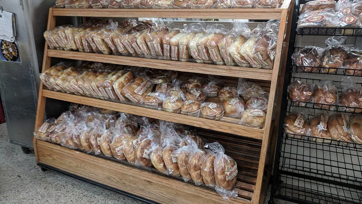 Wenzel's – bakery in Wood End, London